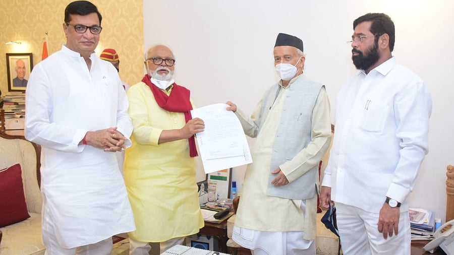 MVA delegation meets Governor Bhagat Singh Koshyari. Credit: Special Arrangement 
