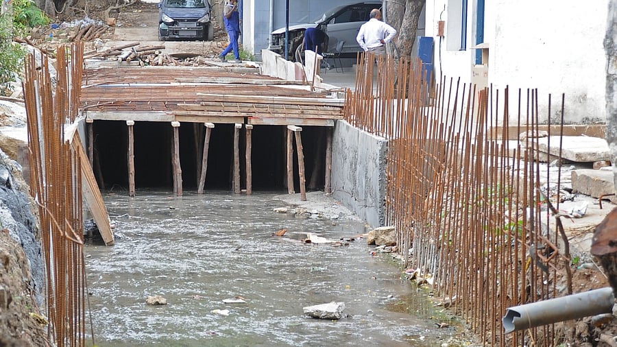 BBMP officials say the remaining work would be taken up based on the availability of funds, which will run into Rs 4,670 crore. Credit: DH File Photo/Pushkar V