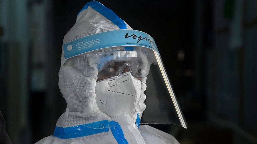 Out of 8,712 active cases in the state, nearly 87% or 7,660 are under home isolation. Credit: DH Photo