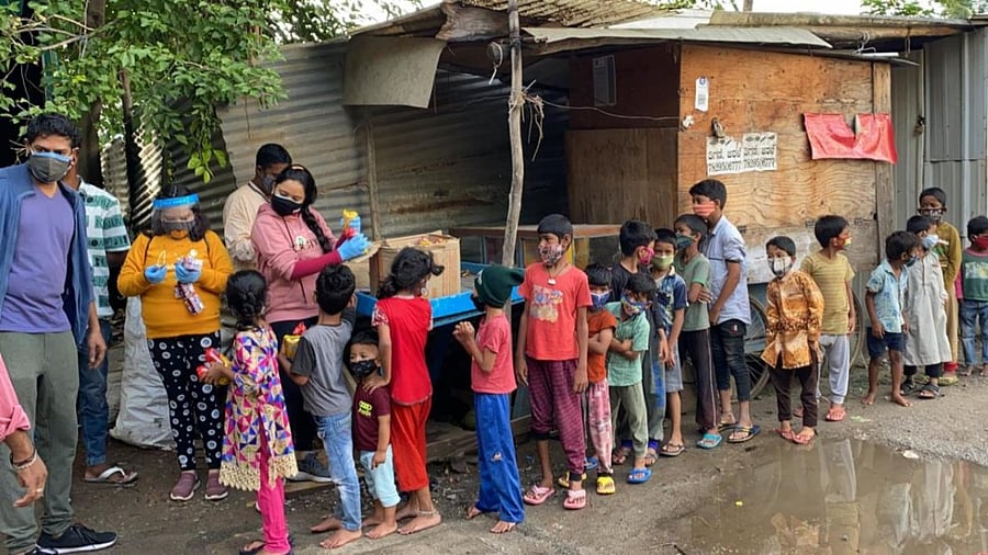 Marga has asked its 56 volunteers active in 22 slums of Koramangala and Jayanagar to scour the one lakh dwellers. Credit: DH Photo