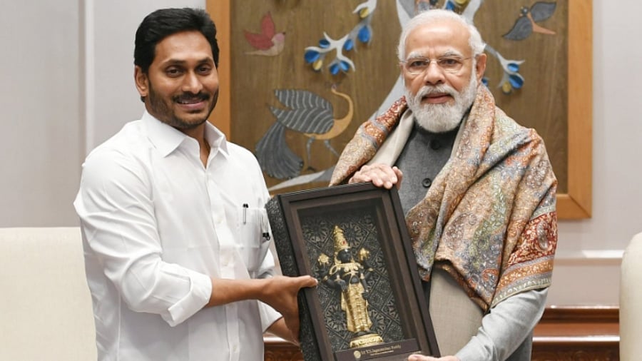 Andhra Pradesh CM YS Jagan Mohan Reddy (L) called on PM Modi today. Credit: Twitter/PMOIndia