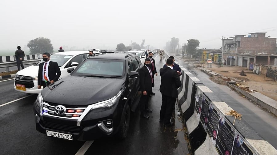 PM Narendra Modi's convoy stuck on a flyover for around 20 minutes at Hussainiwala. Credit: IANS Photo