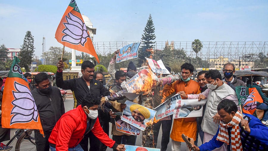 Bharatiya Janata Party activists stage a protest against Punjab CM .Charanjit Singh Channi and Congress leader Rahul Gandhi over Ferozepur incident, in Patna. Credit: PTI Photo