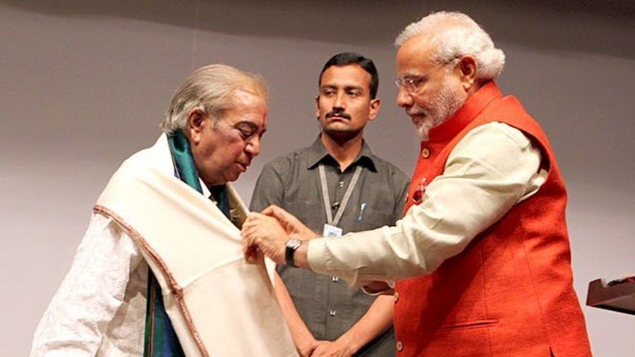 Prime Minister Narendra Modi with Kathak maestro Pandit Birju Maharaj. Credit: IANS Photo