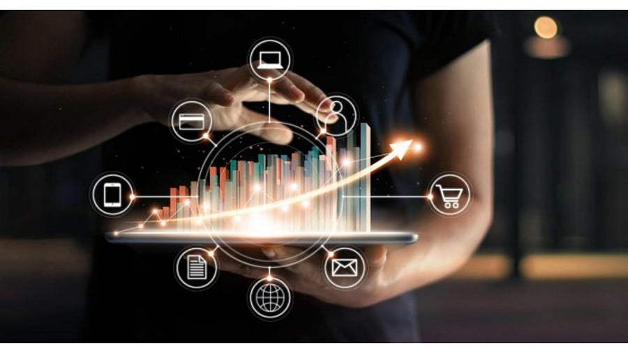 After the pandemic, B2B retailers are facing stiff competition from e-commerce players, a channel that has fast emerged in the past two years. Credit: iStock Photo