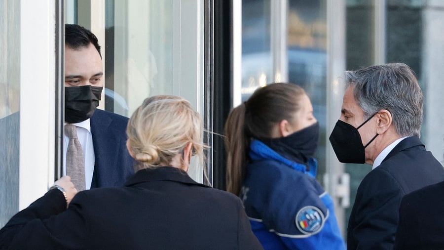 Washington and Moscow's top diplomats meet in Geneva in a last-ditch bid for a solution over Ukraine, with the United States increasingly fearing that Russia will invade despite warnings of severe reprisals. Credit: AFP Photo