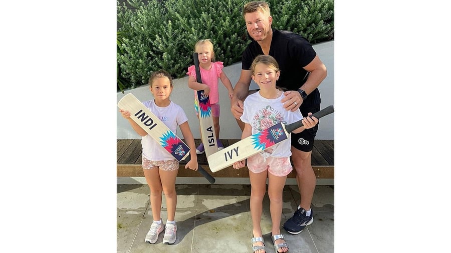 David Warner's daughters dance to Saami from Pushpa. Credit: IANS