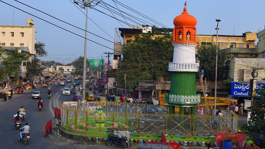 Andhra Pradesh's Jinnah Tower gets a tricolour coat. Credit: IANS Photo