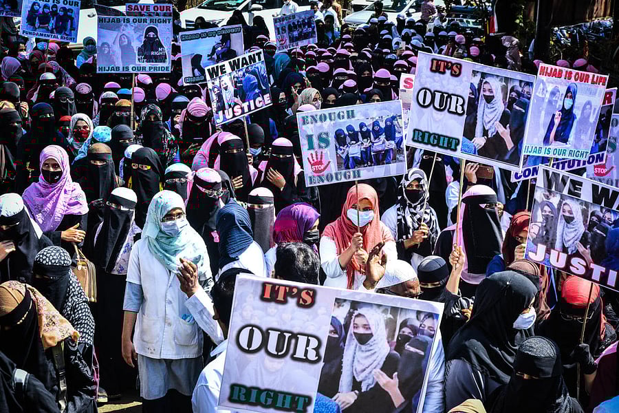 Students stage a protest in front of Deputy Commissioner's office in Kalaburagi on Saturday. Credit: Tajuddin Azad