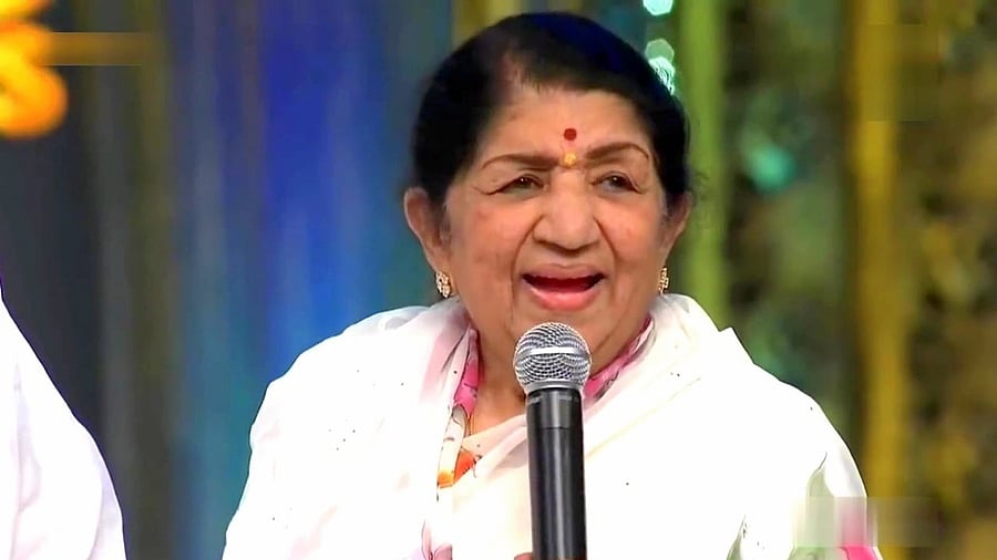 Lata Mangeshkar and Sivaji Ganesan shared a close bond.