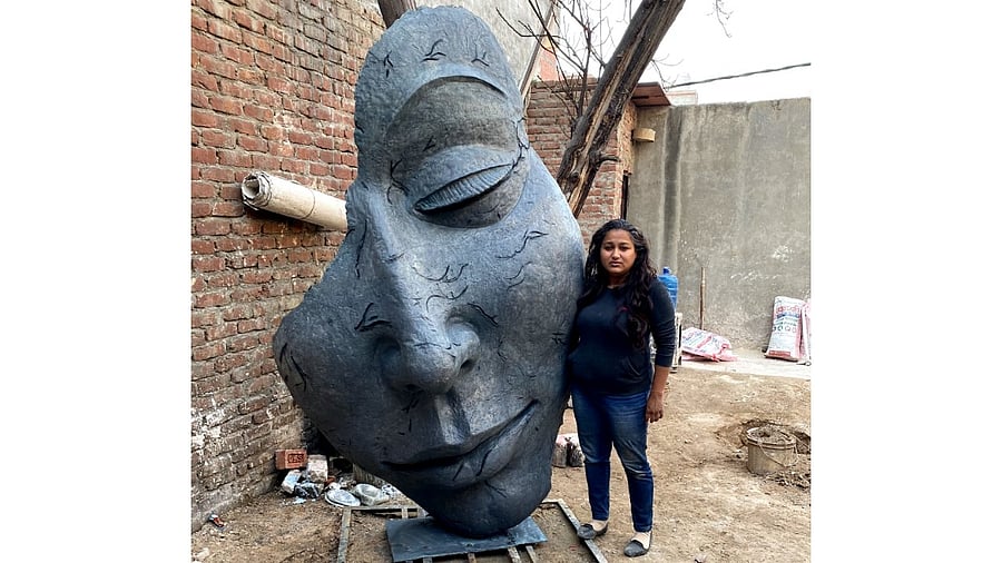 Aditee Garg's 13 sculptures at the historic Indo-Pak corridor are monumental in size. Credit: Apparao Galleries