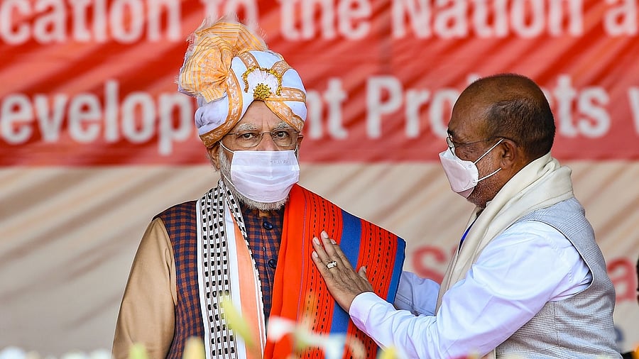 Prime Minister Narendra Modi (L) with Manipur Chief Minister Nongthombam Biren Singh. Credit: PTI File Photo