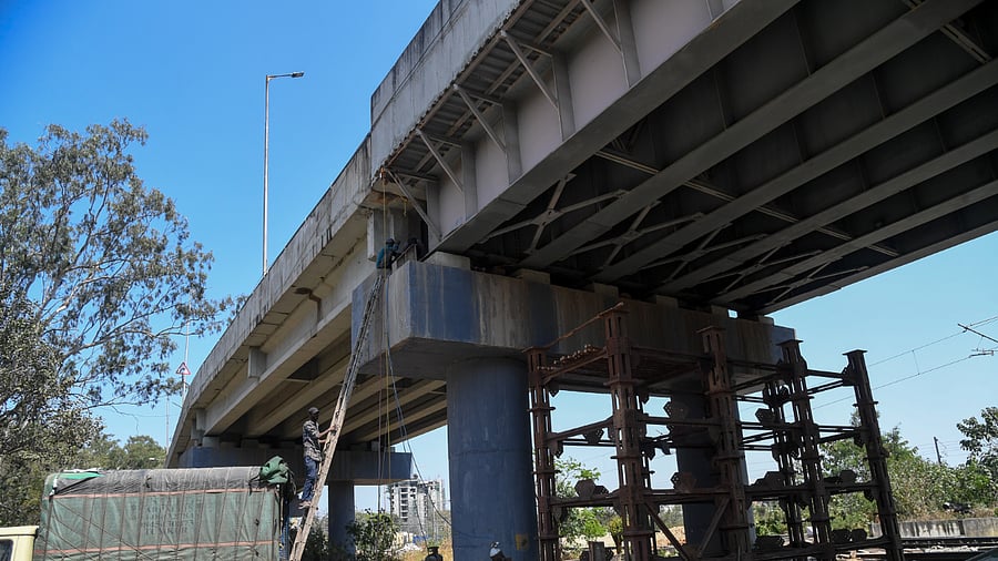 MES flyover. Credit: DH Photo