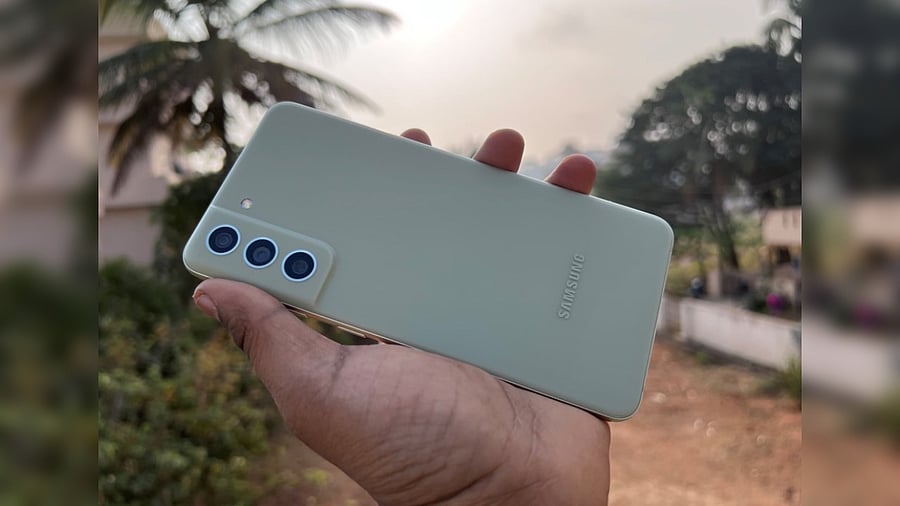Samsung Galaxy S21 FE. Credit: DH Photo/KVN Rohit