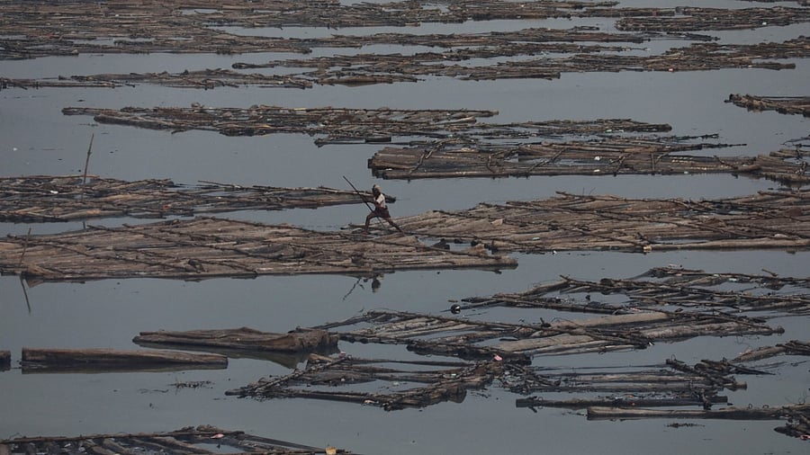 Climate change leads to severe flooding in Lagos of Africa. Credit: Reuters Photo