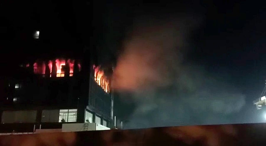 The fire was so intense that 30 firefighters had to work nonstop for the next four hours to fully douse it. Credit: DH Photo