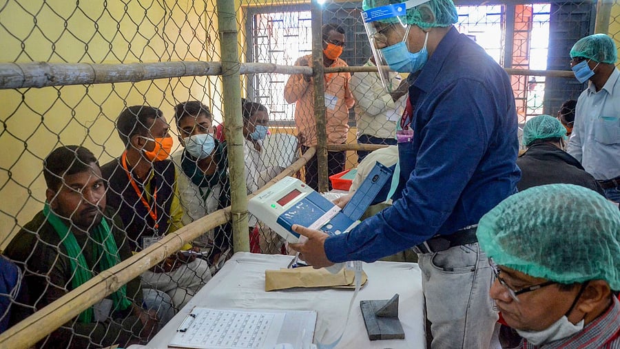 In 2020, during the Bihar Assembly elections, Grand Alliance leader Tejashwi Yadav had alleged "discrepancies" in the counting of votes. Credit: PTI File Photo