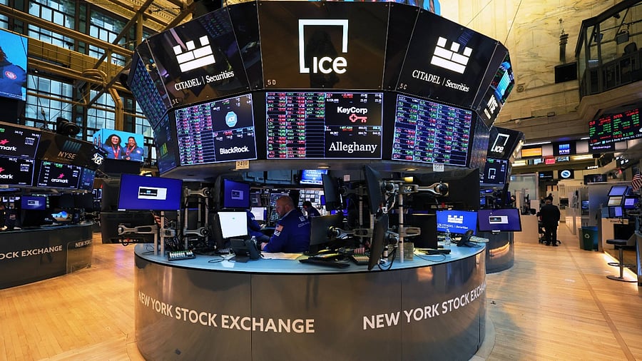 Traders work on the floor of the New York Stock Exchange. Credit: AFP Photo