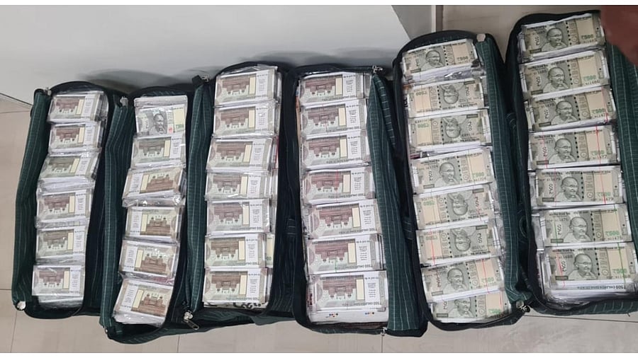 Police recovered Rs 8 lakh from the accused. Credit: Special arrangement