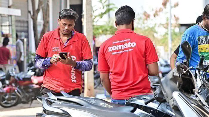 Critics say risks are too high on Indian roads. Even in cities, most roads are riddled with potholes and motorists violate basic rules. Credit: DH Photo
