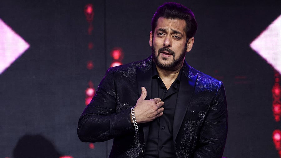 Pandey alleged that the actor had snatched away his mobile phone while cycling on a Mumbai street when some media persons started clicking his photos. Credit: Reuters File Photo