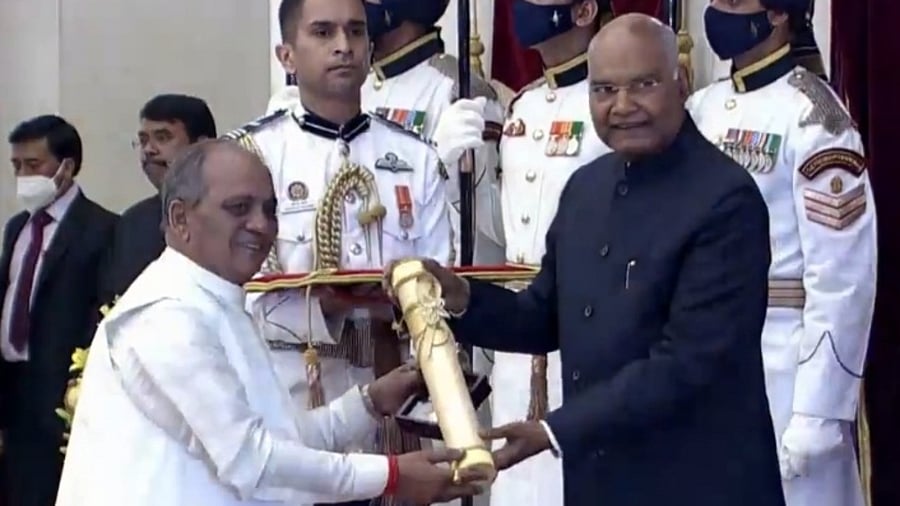 Prez confers Padma awards to Prabha Atre, late Kalyan Singh. Credit: IANS Photo