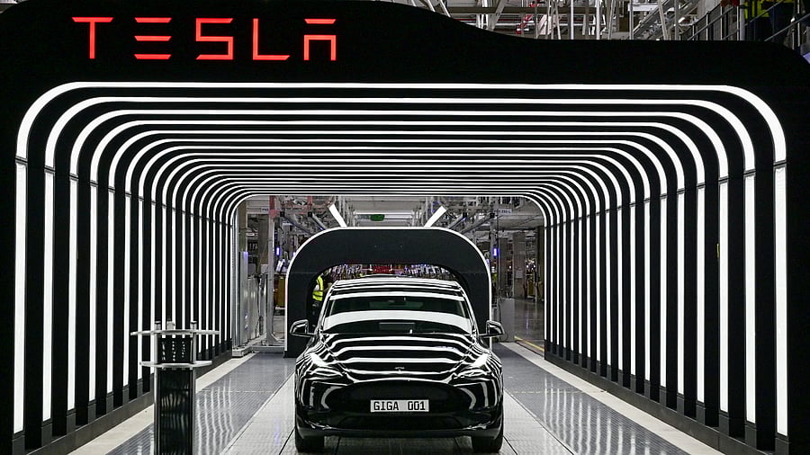Tesla hands over first cars produced at new plant in Gruenheide. Credit: Reuters Photo