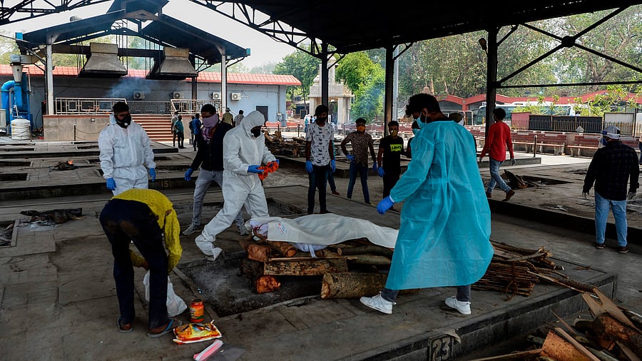 The increased carbon rich PM2.5 and PM10 further aggravated the severity of Covid-19 patients and vulnerable population adding to the misery. Credit: AFP Photo