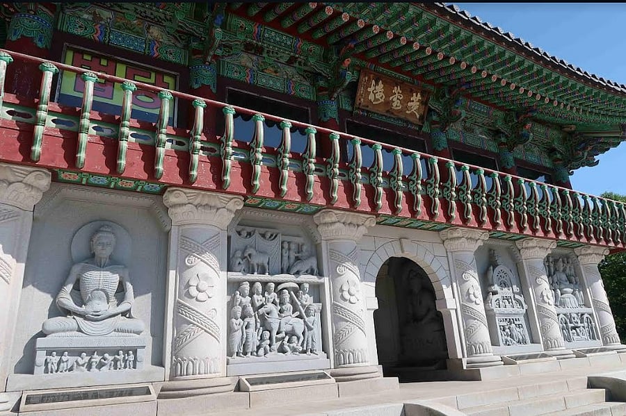 Buyongru hall in Beopseongpo complex. Photo Credit: Jaydeep Sarkar.
