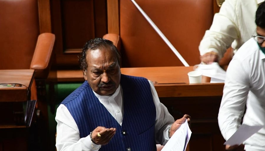 Rural Development and Panchayat Raj Minister K S Eshwarappa speaking at Vidhana Soudha. Credit: DH Photo/ Udaya BL