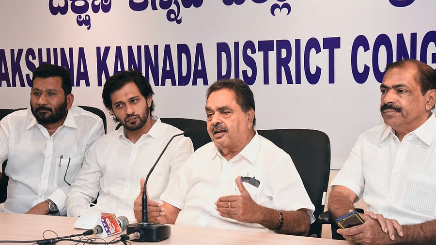 B Ramanath Rai speaks to mediapersons in Mangaluru. Credit: DH File Photo