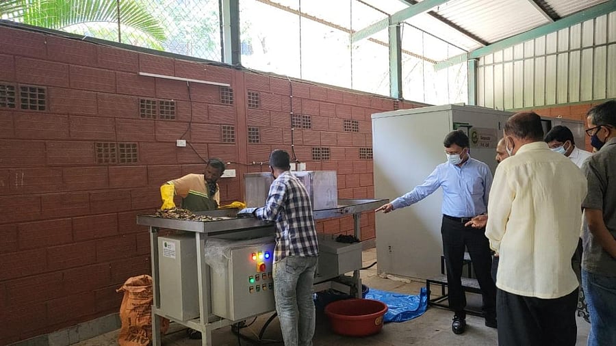 On Wednesday, BBMP Chief Commissioner Gaurav Gupta inspected the machine along with a team of officials. Credit: Special Arrangement