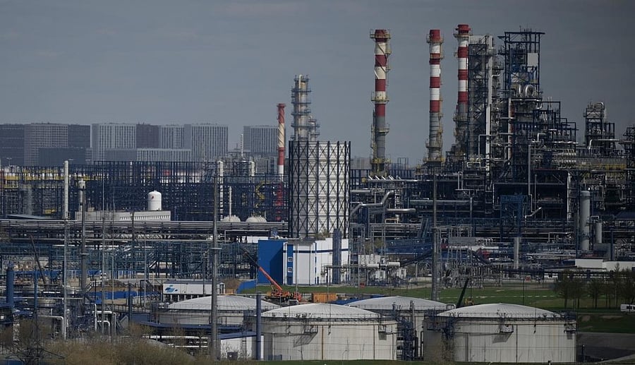 A view of Gazprom Neft's Moscow oil refinery on the south-eastern outskirts of Moscow. Credit: AFP Photo
