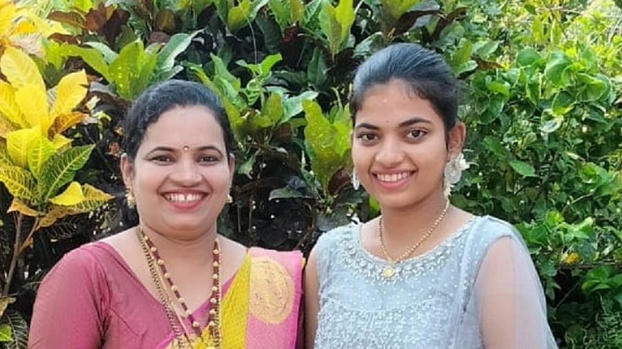 Mamatha (left) and Khushi. Credit: DH photo