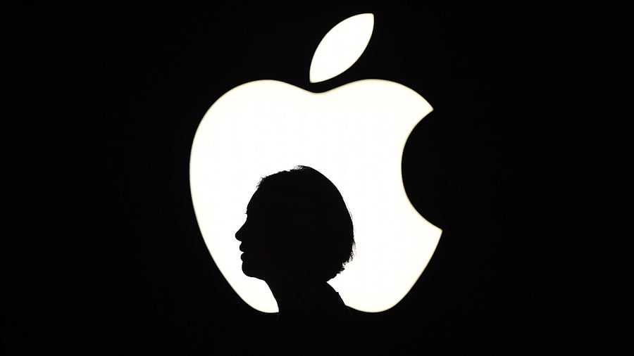 Apple last month forecast bigger problems as Covid-19 lockdowns snarled production and demand in China. Credit: AFP Photo