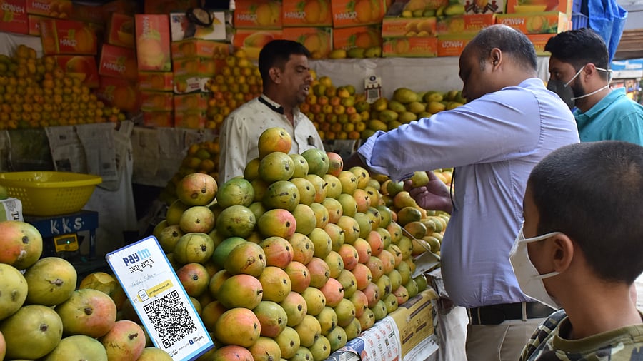 Officials expect the prices to come down towards the end of the season. Credit: DH Photo