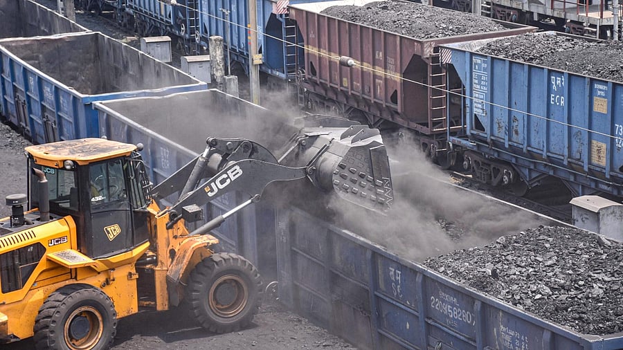 In the 2029-30 financial year, the domestic supply of dry fuel at 1,511 MT is again expected to surpass the demand at 1,448 MT. Credit: PTI Photo