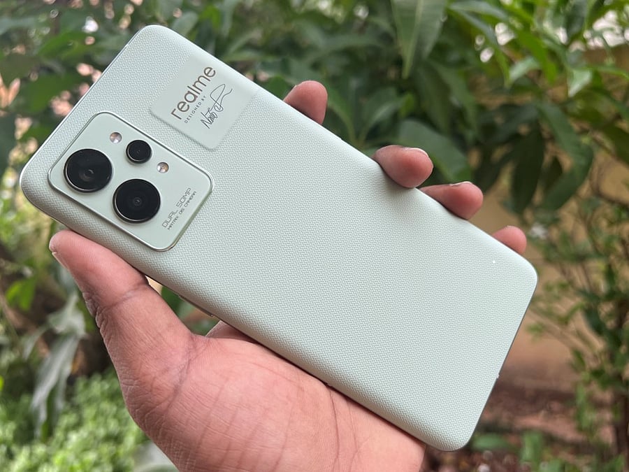 Realme GT 2 Pro. Credit: DH Photo/KVN Rohit