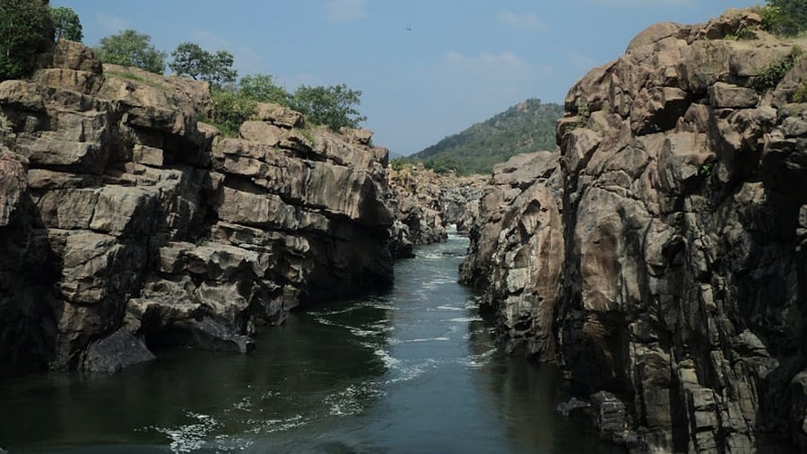 Mekedatu is an issue that concerns the livelihood of lakhs of farmers in both the state. Credit: DH File Photo