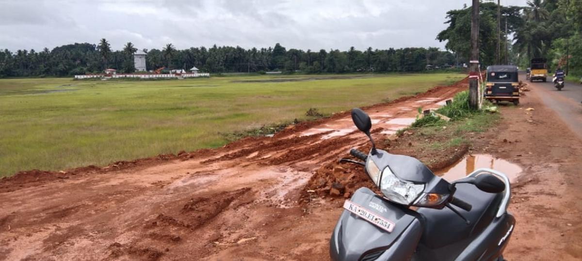 A walking track, 480 metres in length and 1.5 metres in width, is being laid at the historic Anekere Lake in Karkala.