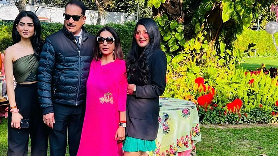 Rajiv Pratap Rudy with wife Neelam (3rd from L), and daughters Atisha (1st from L) and Avshreya (last)