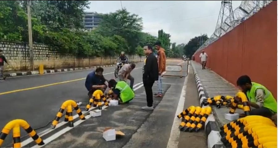 The cycle lane at SK Road, Doddanekundi. Credit: DH Photo