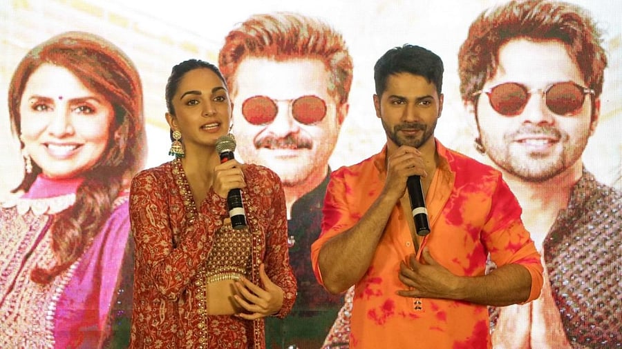 Actors Varun Dhawan and Kiara Advani (R). Credit: IANS Photo