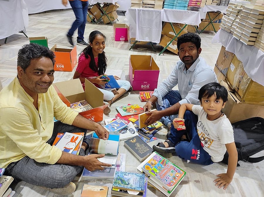 A Lock-The-Box event from 2019.