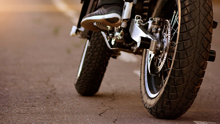 Separate complaints have been filed in the Sadashivanagar police station in Bengaluru city, the latest being on Sunday when a woman cyclist was hit from behind. Credit: iStock Photo