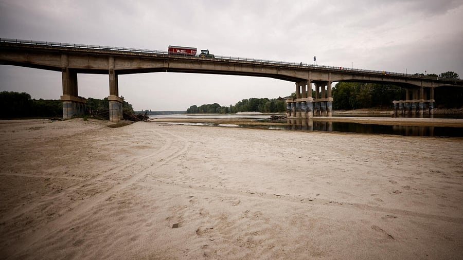 A view shows Po's dry riverbed, as parts of Italy's longest river and largest reservoir of freshwater have dried up due to the worst drought in the last 70 years, in Boretto, Italy. Credit: Reuters Photo