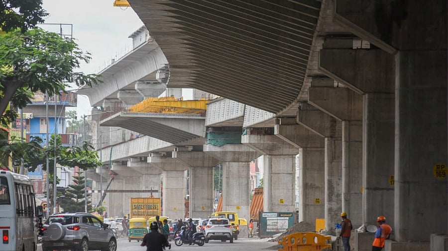 Each bus timing and stop symbolised different strata of society living in the same city and travelling in the same bus - G2. Credit: DH File Photo