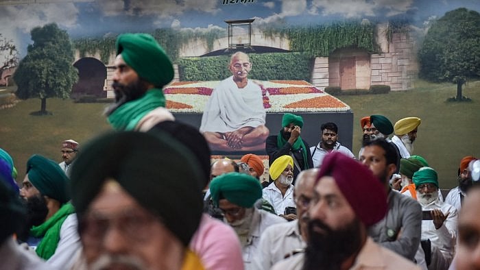 Samyukt Kisan Morcha (SKM) and members of various farm unions during a meeting. Credit: PTI Photo