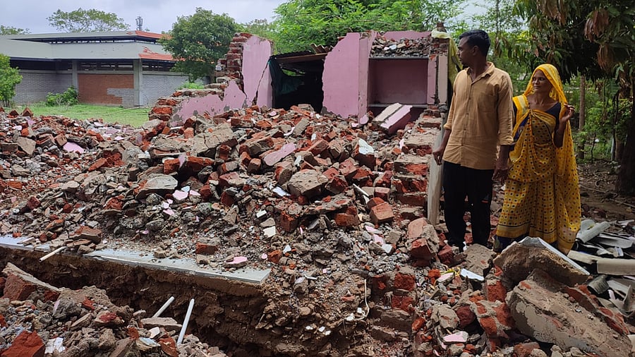 With residents of Sabarmati Ashram precinct compensated, the demolition work for redevelopment has started. Credit: DH Photo/Satish Jha
