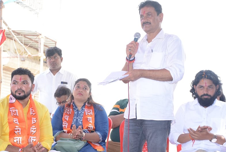 Prakash Surve speaking during an event. Credit: Twitter/@miprakashsurve